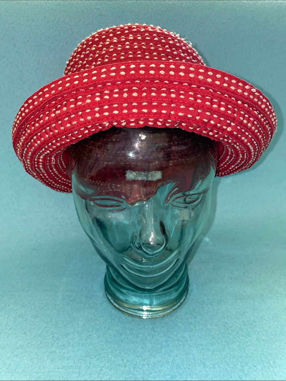 VILLAGER LIZ CLAIBORNE beach hat red with cream polka dot stitching size OSFA